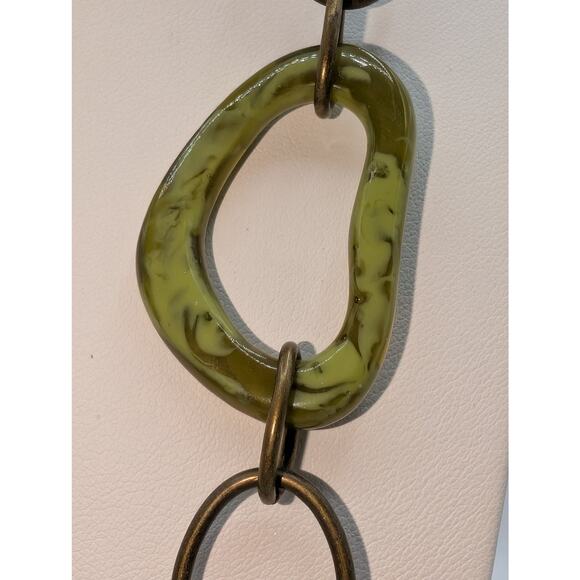 Variegated Camo Green Lucite Multi Shape Antique Bronze Link Chain 26" Necklace - Picture 5 of 9